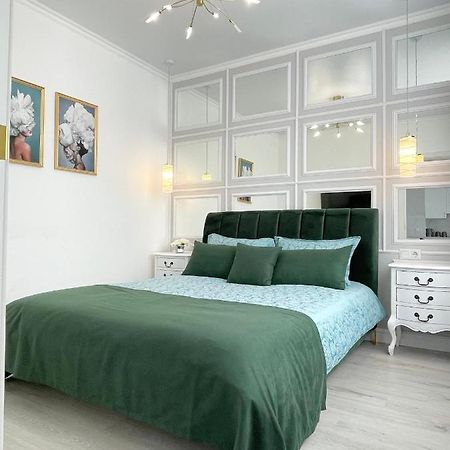Luxury Emerald Apartments แอร์พิน ภายนอก รูปภาพ