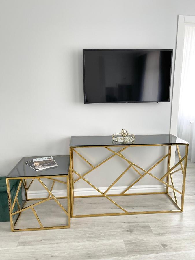 Luxury Emerald Apartments แอร์พิน ภายนอก รูปภาพ