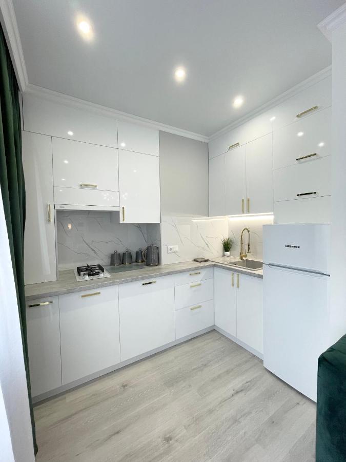 Luxury Emerald Apartments แอร์พิน ภายนอก รูปภาพ