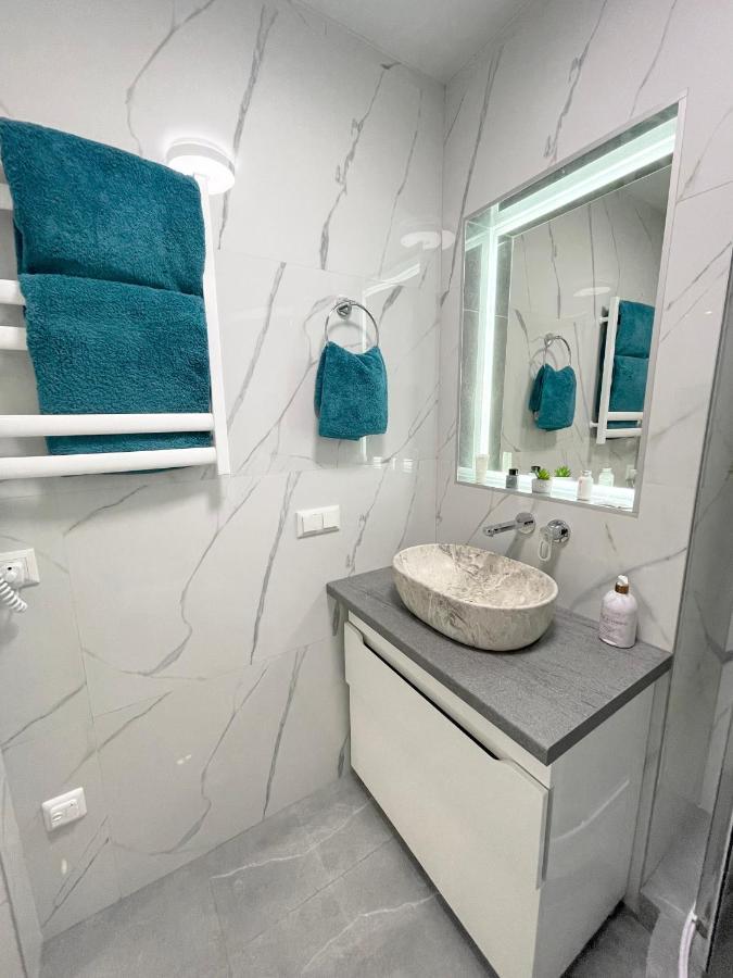 Luxury Emerald Apartments แอร์พิน ภายนอก รูปภาพ